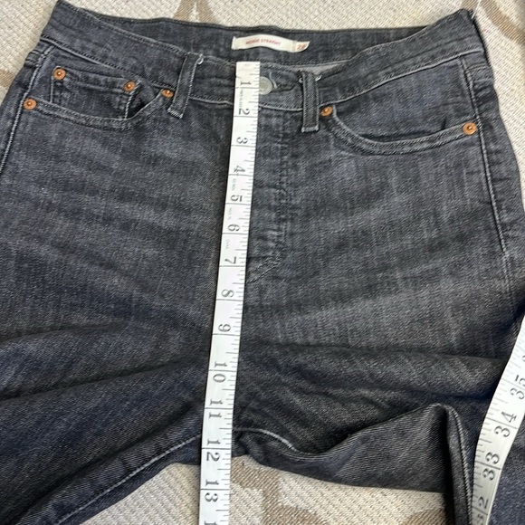 Levi's Premium WEDGIE STRAIGHT FIT WOMEN'S JEANS raw hems button fly - Picture 5 of 17